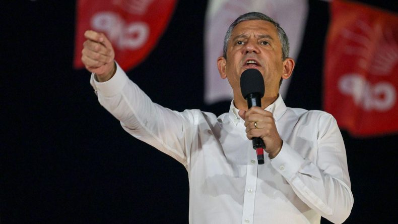 CHP Lideri Özgür Özel, Kartal Mitinginde Konuştu