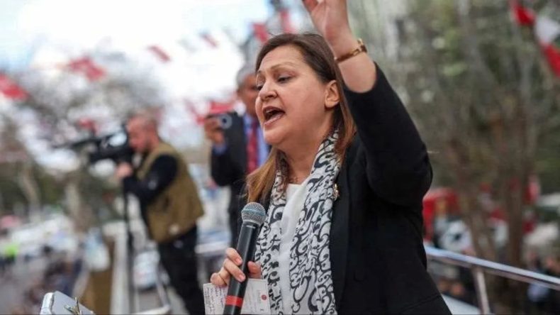 CHP’li Başkan Burcu Köksal’ın ‘makam odamda böcek bulundu’ iddiası yalan çıkmıştı: CHP’li başkanın böcek davasının ikinci duruşması yapıldı