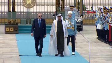 Cumhurbaşkanı Erdoğan, BAE Devlet Başkanı Al Nahyan'ı Resmi T&ouml;renle Karşıladı
