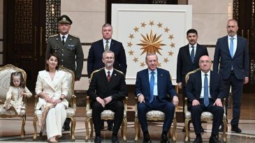 Cumhurbaşkanı Erdoğan, D&ouml;rt &Uuml;lkenin B&uuml;y&uuml;kel&ccedil;ilerini Kabul Etti