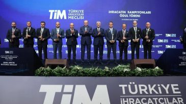 Cumhurbaşkanı Erdoğan, ihracatın şampiyonlarıyla buluştu: Yıl sonunda enflasyonda 20'li rakamları g&ouml;rmeyi hedefliyoruz