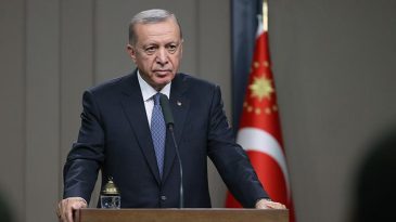 Cumhurbaşkanı Erdoğan, İngiltere Başbakanı ile G&ouml;r&uuml;şt&uuml;