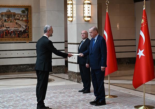 Cumhurbaşkanı Erdoğan'a Büyükelçilerden Güven Mektubu Takdimi