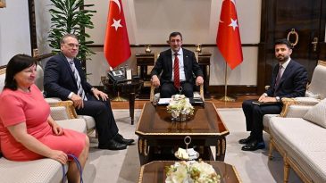 Cumhurbaşkanı Yardımcısı Yılmaz, AB T&uuml;rkiye Delegasyonu Başkanı Ossowski ile bir araya geldi