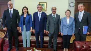 DEM Parti Heyetinin CHP Lideri &Ouml;zg&uuml;r &Ouml;zel'e Ziyareti