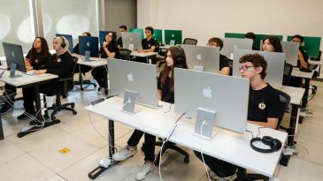 Demir&ouml;ren Medya ve Teknoloji Lisesi: AP Programıyla D&uuml;nya &Uuml;niversitelerine A&ccedil;ılan Kapı