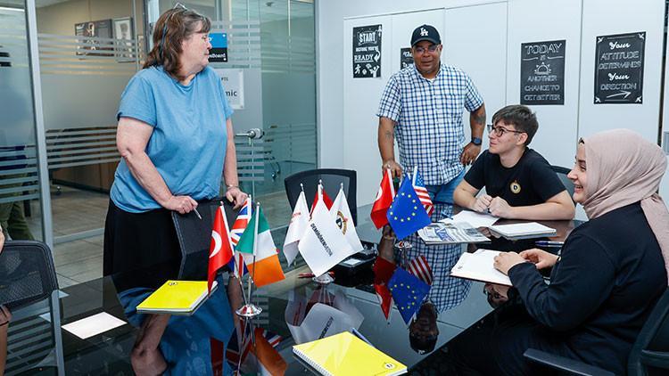 Demirören Medya ve Teknoloji Lisesi Yeni Öğrencilerini Bekliyor… Yoğun Yabancı Dil Eğitimiyle Global İletişime Hazır Nesiller
