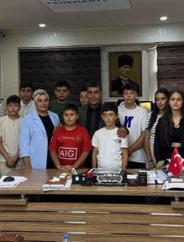 Depremzede çocuklara Halfeti’de moral günü! Tekne turu ve sıra gecesiyle unutulmaz bir etkinlik