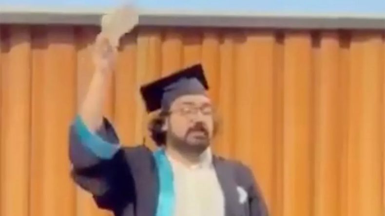 Diploma Şovmeni Doruk Dürücü, CHP'li Eski Başkan Yardımcısı Çıktı: Sokak Çağrısı da Yapmış!