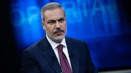 Dışişleri Bakanı Hakan Fidan'dan Suriye Diplomasisi: ABD'nin Suriye Özel Temsilcisi Barrack ve Suriyeli Mevkidaşı ile Görüştü