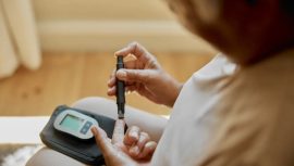 Diyabet Hastaları İ&ccedil;in Uyarı! Aşırı Sıcaklarda Yapılan Hatalar İns&uuml;lin Direncini Olumsuz Etkiliyor