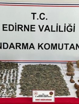 Edirne'de Tarihi Eser Kaçakçılarına Operasyon: Binlerce Eser Ele Geçirildi