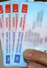 EHLİYET YENİLEME SON TARİHİ 2025 | Ehliyet yenileme son g&uuml;n ne zaman, &uuml;creti ne kadar ve nasıl yapılır?