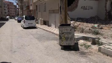 Elazığ'da Dehşet Verici Olay! Doğum Yapan Kadın Bebeğini &Ccedil;&ouml;p Konteynerine Attı
