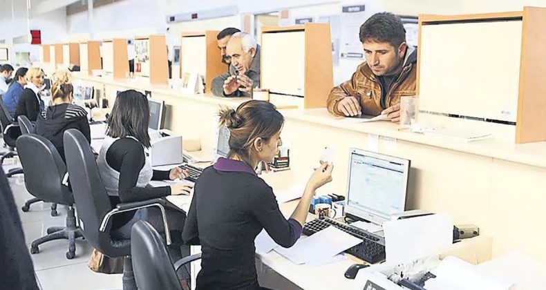 Emekliye % 16.67, memura % 15.57 zam: En düşük memur maaşı 50 bin lirayı geçti