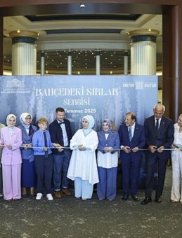 Emine Erdoğan, "Bahçedeki Sırlar" sergisinin açılışını yaptı: Her bir eser, verdiği mesajlarla farklı dünyalara kapı aralıyor