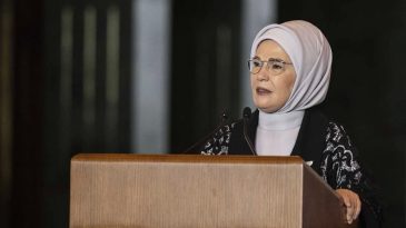 Emine Erdoğan'dan "15 Temmuz mesajı: 15 Temmuz, &ouml;l&uuml;ms&uuml;z bir zaferin adıdır