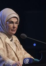 Emine Erdoğan'dan Srebrenitsa Soykırımı paylaşımı: Ailelerine ve sevdiklerine sabır diliyorum