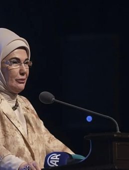 Emine Erdoğan'dan: Türkiye'mizin yolu açık olsun