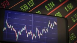 Emtia Piyasalarında Karışık Seyir: Platin Rekorunu Korudu