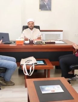 Endonezyalı Anggraeni Müslüman Olup 'Aslıhan' Adını Aldı
