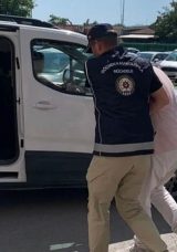 Erzincan&rsquo;da 24 ka&ccedil;ak g&ouml;&ccedil;men yakalandı! 2 kişi tutuklandı