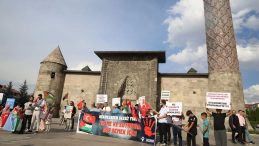 Erzurum'da Sağlık Çalışanları 88 Haftadır Gazze İçin Yürüyor