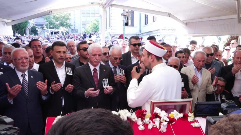 Eski CHP Genel Başkanı Altan Öymen Son Yolculuğuna Uğurlandı