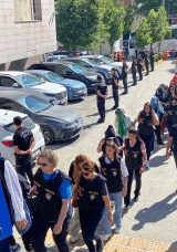 Eskişehir'de Masaj Salonuna Fuhuş Operasyonu: 18 Kadın G&ouml;zaltında