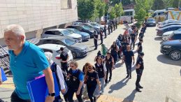 Eskişehir'de Masaj Salonuna Fuhuş Operasyonu: 18 Kadın Gözaltında