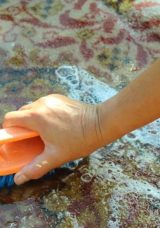 Evde Halı Yıkarken Sararmaması İ&ccedil;in Ne Yapmalı? Halı Yıkarken Sarı Su Kalmaması İ&ccedil;in Ne Yapmalıyım?