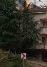 Evinin yandığını g&ouml;rd&uuml;, kalbi dayanmadı