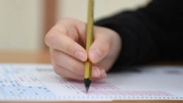 Fen Lisesi Taban Puanları 2025: MEB LGS Kılavuzu ile İstanbul, Ankara, İzmir Fen Liseleri Taban Puanları ve Yüzdelik Dilimleri Açıklandı mı?