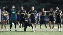Fenerbahçe, Hazırlıklarını Samandıra'da Sürdürdü