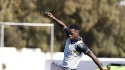 Fenerbahçe'de Jhon Duran Takımla Antrenman Yaptı!