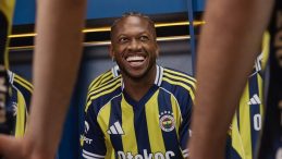 Fenerbahçe’de Yeni Sezon Formaları Tanıtıldı