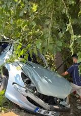 Fethiye&rsquo;de Trafik Kazası: 2 Kişi Hayatını Kaybetti, 1 Kişi Yaralı