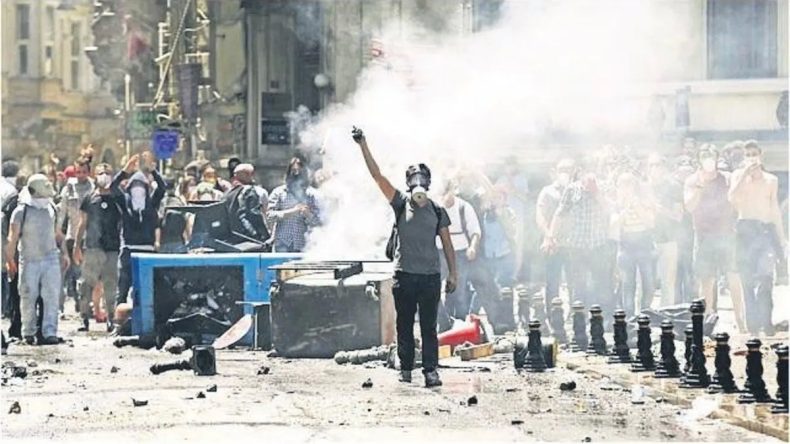 FETÖ'cüler Uğradıkları İlk İhaneti Gezi Sürecinde Gerçekleştirdi