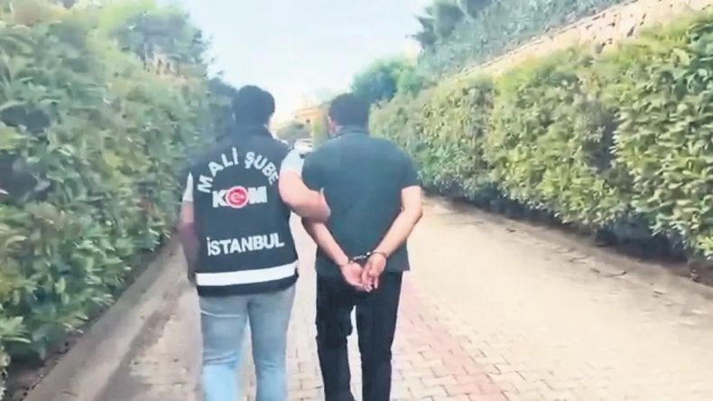 FETÖ’nün MEB Yapılanması Ortaya Çıkarıldı: Binlerce Dolar ve Euro Ele Geçirildi