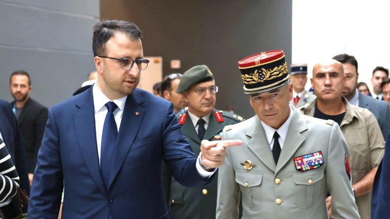 Fransa Genelkurmay Başkanı Burkhard, ASELSAN'ı Ziyaret Etti
