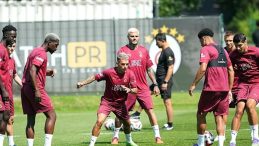 Galatasaray, Yeni Sezon Hazırlıklarını Sürdürüyor