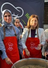 Gen&ccedil; KADEM, Aşure Geleneğini Şehzade Camii'nde Yaşattı