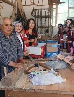 Gönüllü Gençler Yürekleri Fethetti