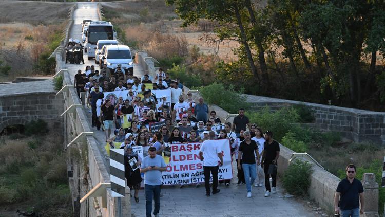 Gülden Coni'nin Ailesi, Katledilen Tüm Çocuklar İçin Yürüdü