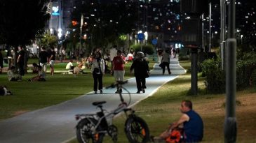 G&uuml;nd&uuml;z Yanıyor, Gece Sırılsıklam Uyanıyorsanız Dikkat! | Tropikal G&uuml;n ve Tropikal Gece Geldi!