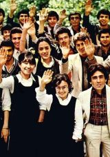 Hababam Sınıfı G&uuml;le G&uuml;le: Oyuncuları ve Konusu