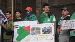 Hollanda'da PKK/YPG Protesto Edildi