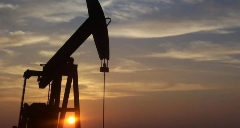 Hürmüz Boğazı'nda Ticari Gemilere Ilgi Artıyor, Petrol Taşıma Maliyetleri Düşüyor