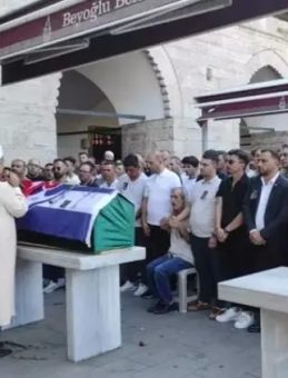 İETT Otobüsünün Kurbanı Temizlik İşçisi Son Yolculuğuna Uğurlandı