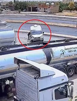 İki Çocuk Yaralandı: Şırnak'ta Minibüs Taksiye Çarptı!